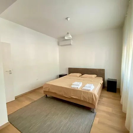 удобен в центъра на